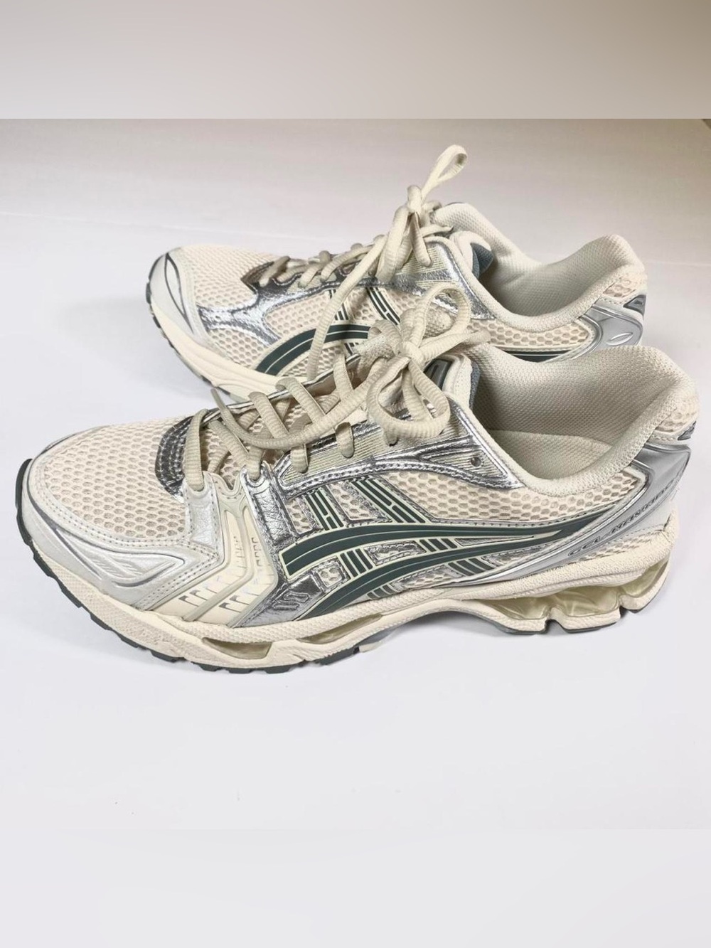 ASICS Gel Kayano - Picture 3 of 7